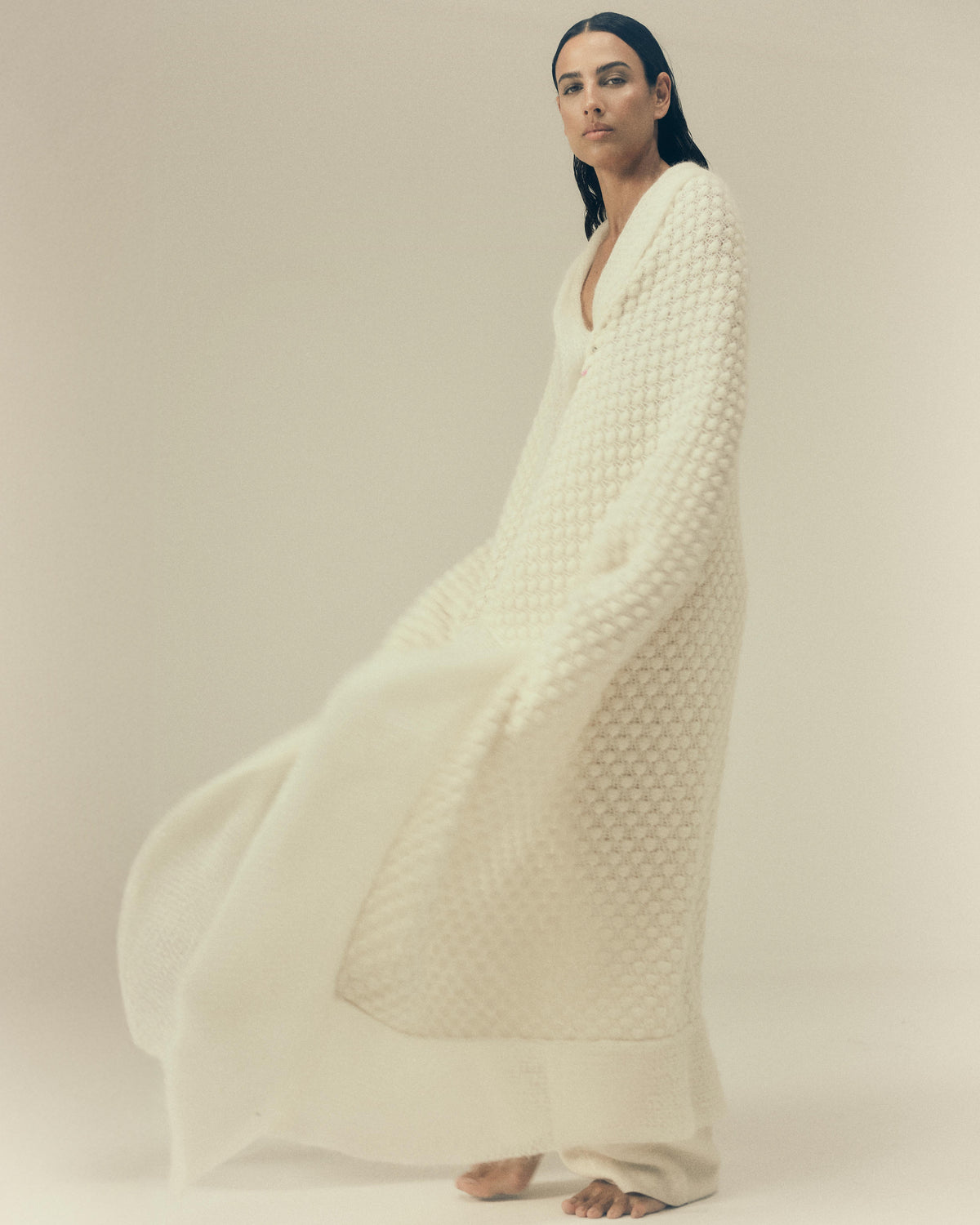 Moss Blanket in Cloud, side view — Pampa the Brand